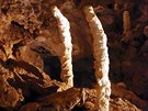 Javoíské jeskyn, kiv rostlé stalagmity