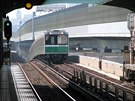 Městská železniční linka v japonské Ósace.