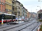 V Plzeské ulici od Andla k zastávce MHD Kavalírka je doprava svedena jen do...