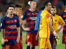 Zklamaní fotbalisté Barcelony po blamái ve panlském Superpoháru.