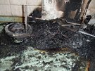 Zdevastovan� kuchy� po po��ru v dom� na Trutnovsku (11.8.2015).