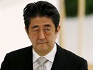Japonský premiér Šinzó Abe při slavnostní ceremonii v Tokiu (15. srpna 2015).