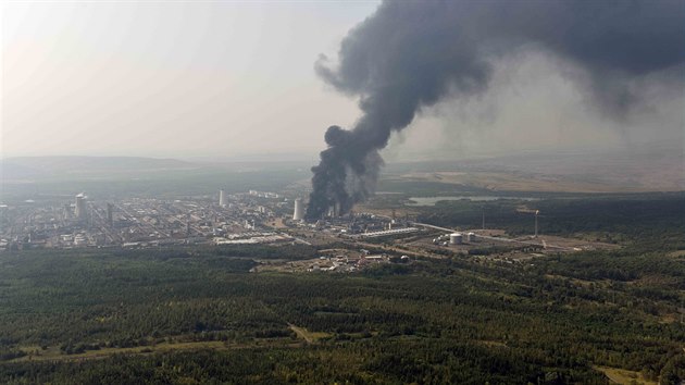 Leteck zbry poru v arelu chemiky Unipetrol v  Zlu u Litvnova.