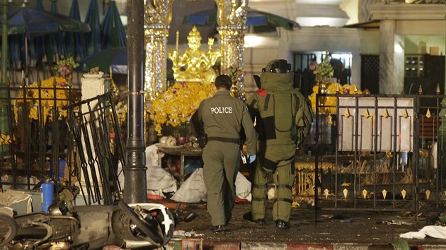 Exploze v thajskm Bangkoku zabila 16 lid a zranila destky dalch (17. srpna 2015)