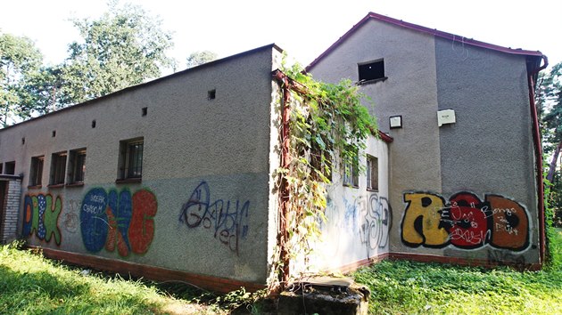 Revitalizovan park nadle hyzd zanedban budova.