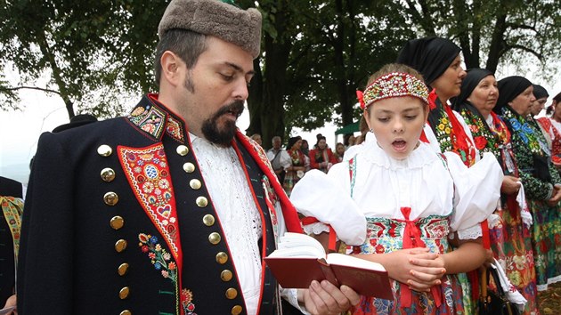 Chodsk slavnosti v Domalicch a tradin pou na vrch Vesel hora mstnmi zvan Vavineek, kde se konala me pod irm nebem. (16. 8. 2015)