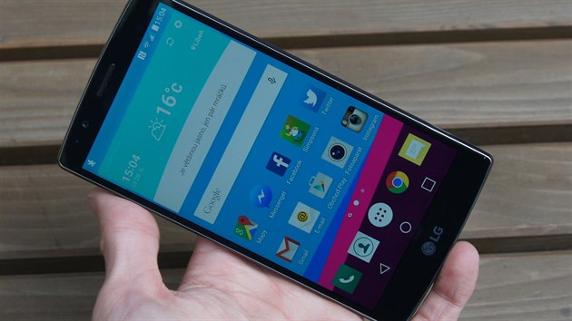 LG G4 je skoro nejlepší smartphone roku. Chybí maličkosti a nižší cena -  iDNES.cz