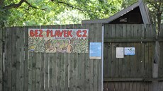 V odlehlé ásti Kamencového jezera je nudaplá.