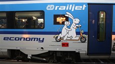 50. let Ve�erní�ku. Railjet s motivy Boba a Bobka.