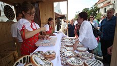 Chodské slavnosti v Doma�licích. Malování keramiky, tradi�ní �emeslná výroby,...