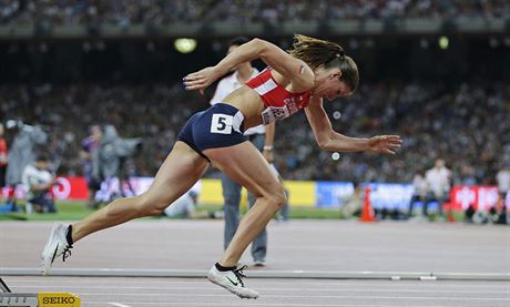 Zuzana Hejnov na startu finle pekkaek na 400 metr na MS v Pekingu