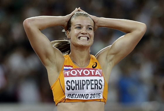 Nizozemská sprinterka Dafne Schippersová po triumfu na mistrovství svta v Pekingu. 