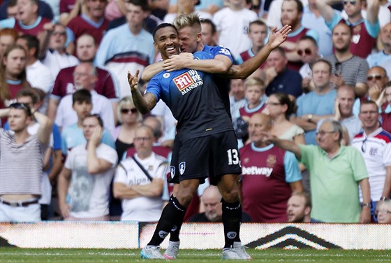 HATTRICK! Nejlep stelec losk postupov sezony Bournemouthu Callum Wilson...