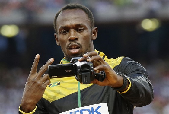 VIDEO-SELFIE. Vítěz běhu na 100 m Usain Bolt si slavnostní vyhlášení na MS v...