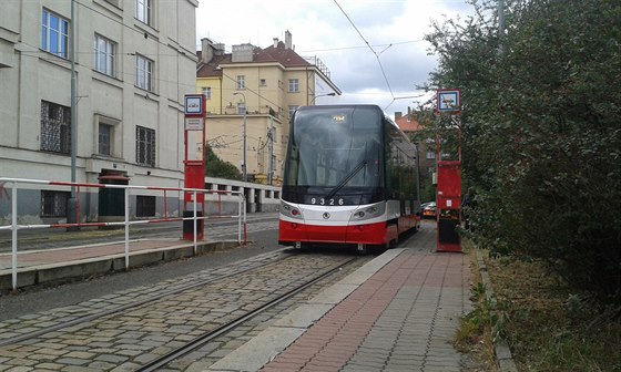 Nová tramvaj ForCity Alfa u pankrácké vozovny.