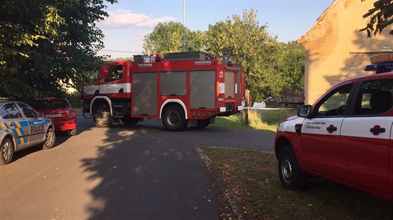 Na Lounsku se zítilo malé letadlo s dvoulennou posádkou (21. srpna 2015).