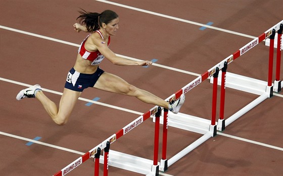 Zuzana Hejnová míí do finále mistrovství svta na své trati 400 metr pekáek.