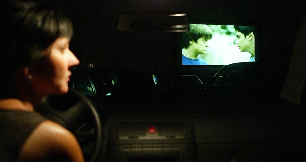 V autokinech jsou populární i eské filmy. Ilustraní foto.