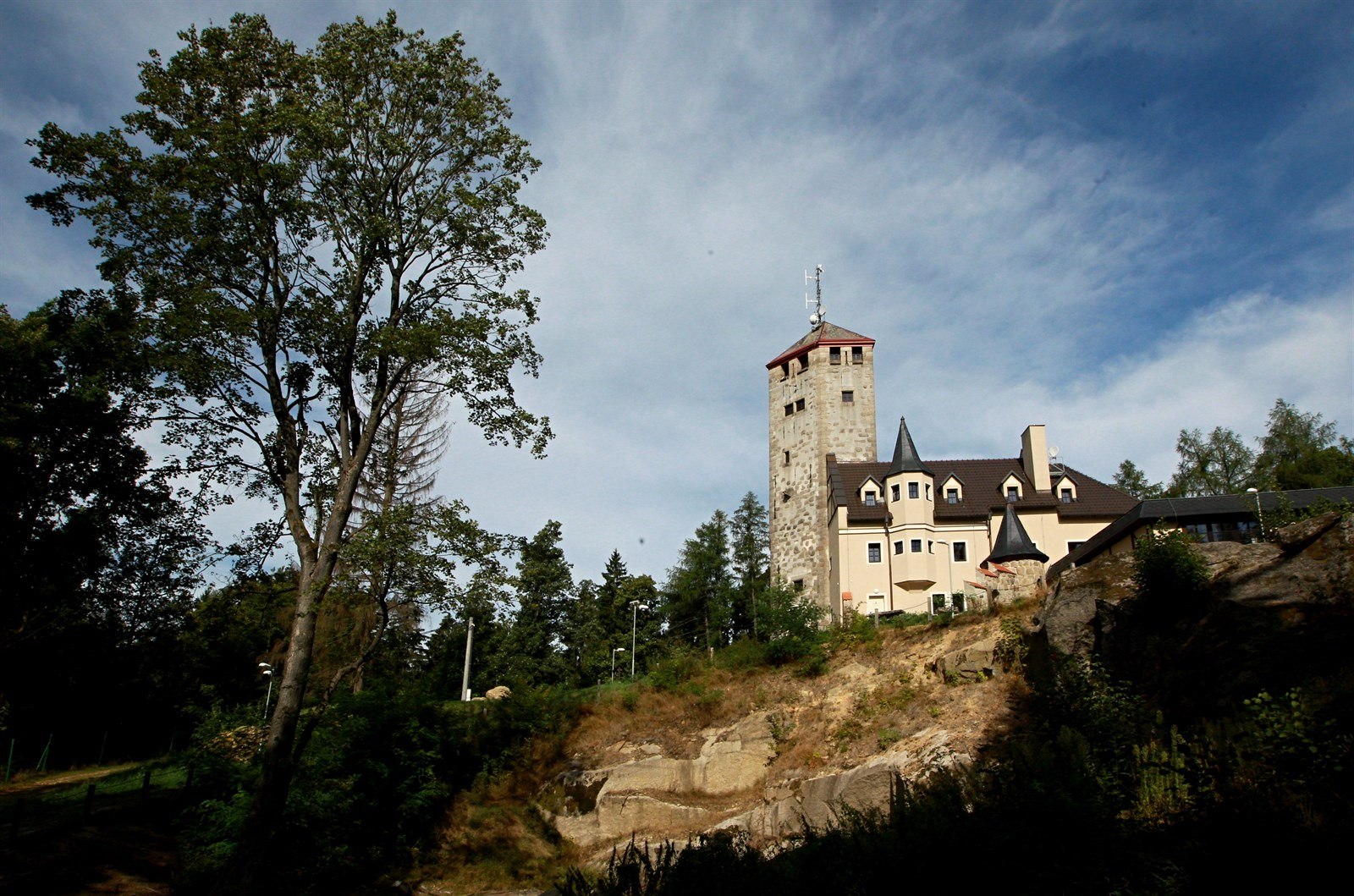 Restaurace a rozhledna Liberecká vý�ina.