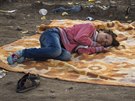 Odpoívající syrské dít na ecko-makedonské hranici (24. srpna 2015)