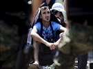 Uprchlíci ekají, a je policie pustí z ecka do Makedonie(24. srpna 2015)