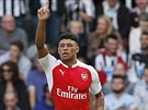 Alex Oxlade Chamberlain se raduje z gólu proti Newcastlu. Jeho stelu jet...