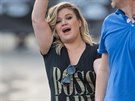Kelly Clarksonová si z kritik nic nedlá.