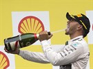 Lewis Hamilton slaví triumf ve Velké cen Belgie formule 1.