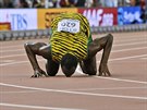 Usain Bolt po vítzném dobhu závodu na 200 metr na MS v Pekingu.