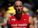 Pekáká Petr Svoboda byl z rozbhu na 110 metr diskvalifikován a opoutí...