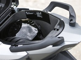 Otestovali jsme elektrick sktr BMW C-Evolution