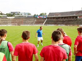 Klub s iniciativou Víme Zbrojovce, která o stadion peuje, uvauje i o...