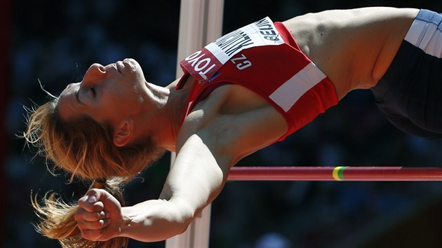 Elika Kluinov bojuje ve skoku do vky, druh discipln sedmiboje na mistrovstv svta v Pekingu.