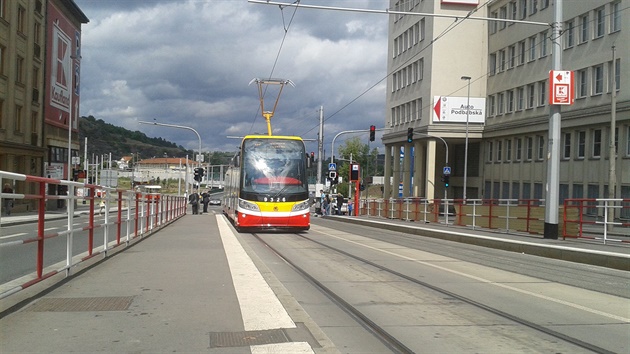 Nová tramvaj ForCity Alfa v Podbab.