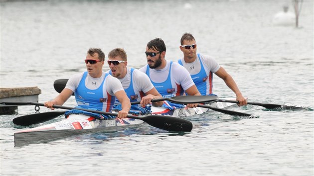 esk tykajak ve sloen Daniel Havel, Luk Trefil, Josef Dostl, Jan trba po finle kilometrov trati na MS v Miln.