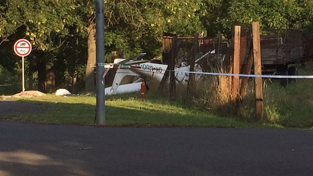 Na Lounsku se ztilo mal letadlo s dvoulennou posdkou (21. srpna 2015).