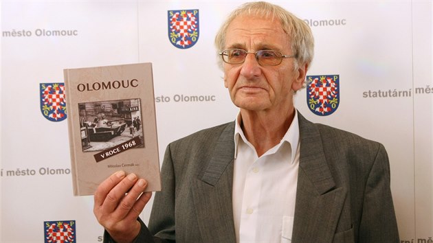 Historik Miloslav ermk pedstavuje novou uniktn knihu Olomouc v roce 1968. Ta mapuje vpd vojsk Varavsk smlouvy ale i situaci ve mst vetn napklad stavby Prioru jako symbolu normalizace.