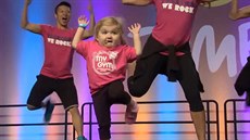 6letá holčička bojuje se vzácnou nemocí, tančí Zumbu