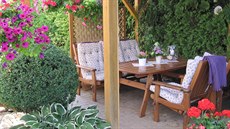 Centrem spoleenského ivota je pergola.