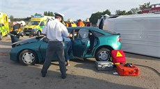 �idi� mazdy p�ehlédl p�i sjezdu z D11 stopku, vlétl pod kola projí�d�jící...