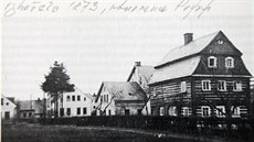 Někdejší Schöffelova manufaktura v Rychnově.