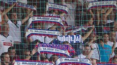 Fanoušci chorvatského Hajduku Split během zápasu play-off Evropské ligy proti...