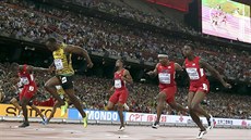 VELKÝ SPEKTÁKL. Usain Bolt a Justin Gatlin  (uprosted) ve finále stovky na MS...