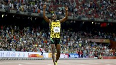 ATLETICKÁ SUPERSTAR. Usain Bolt po triumfu na stovce na MS v Pekingu.