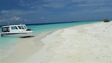 Turisty oblíbené jsou výlety na sand bank, mělčinu vystupující z moře.