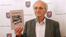 Historik Miloslav ermák pedstavuje novou unikátní knihu Olomouc v roce 1968....