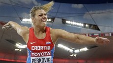 Sandra Perkoviová se otáí v diskaském kruhu bhem finále MS v Pekingu.