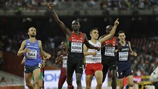 David Lekuta Rudisha (uprosted) ovládl bh mu na 800 metr na MS v Pekingu.