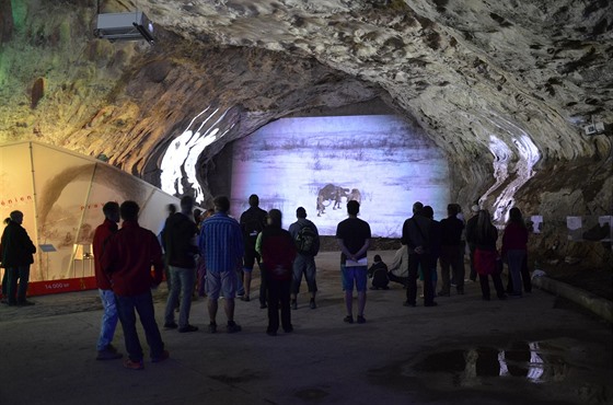 V jeskyni Kůlna, která je součástí Sloupsko-šošůvských jeskyní, uvidí turisté...