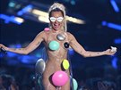 Miley Cyrusová jako moderátorka cen MTV